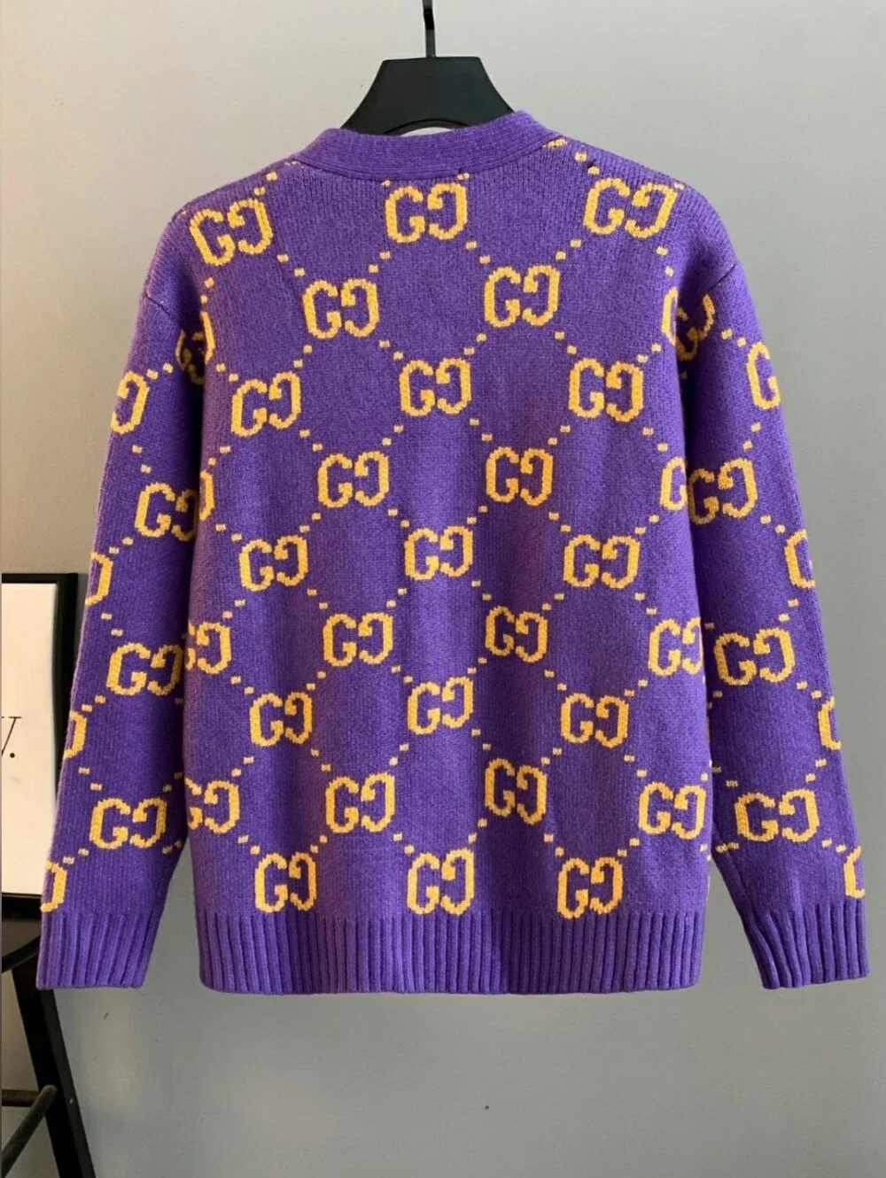 GUCCI Purple Logo Jacquard V-Neck Cardigan